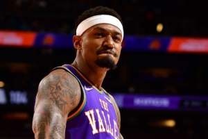 华体会体育-湖记：快船拿下比尔是绝佳运作 他们想27年追东契奇&amp;字母&amp;约基奇